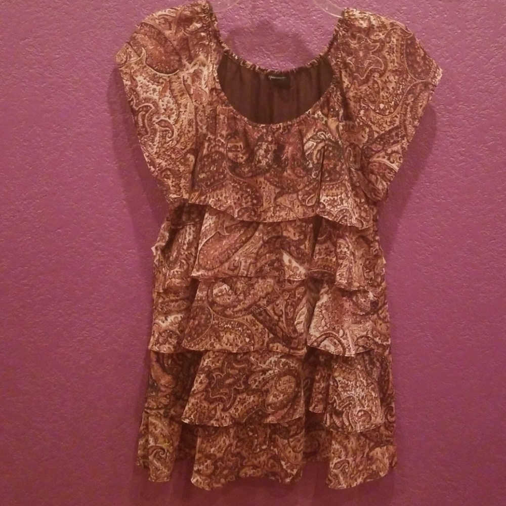 Ruffle top